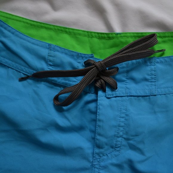 2\15$ Oakley blue Boarshorts - Picture 5 of 7